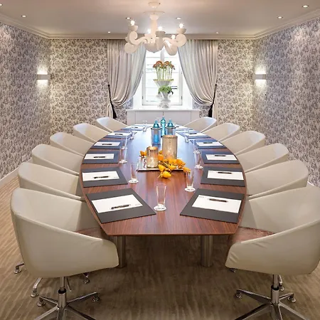 Hotel Jagdschloss Kranichstein 4*