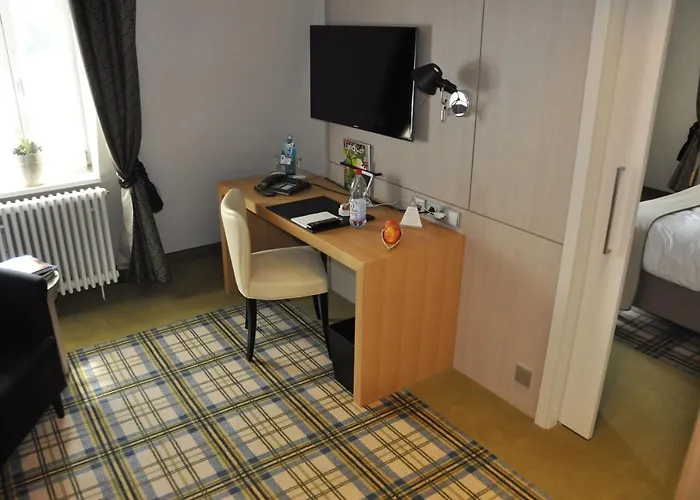 Jagdschloss Kranichstein 4*